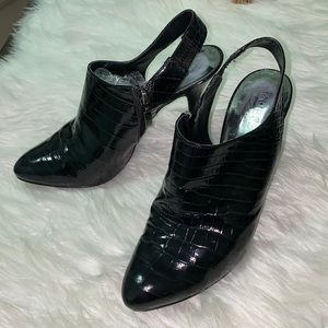 Guess snake skin heels shoes. Size 7.5M